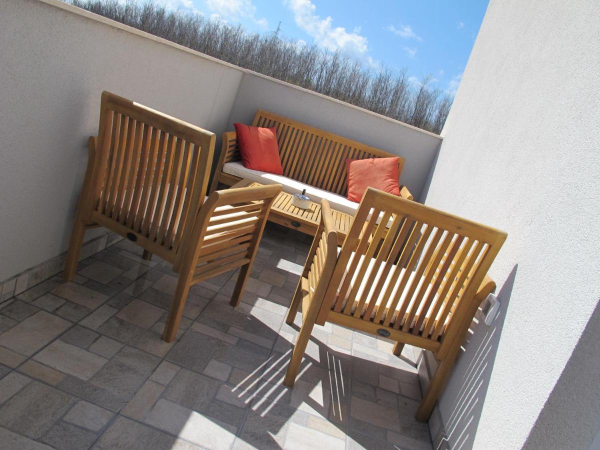 M&t Apartment *