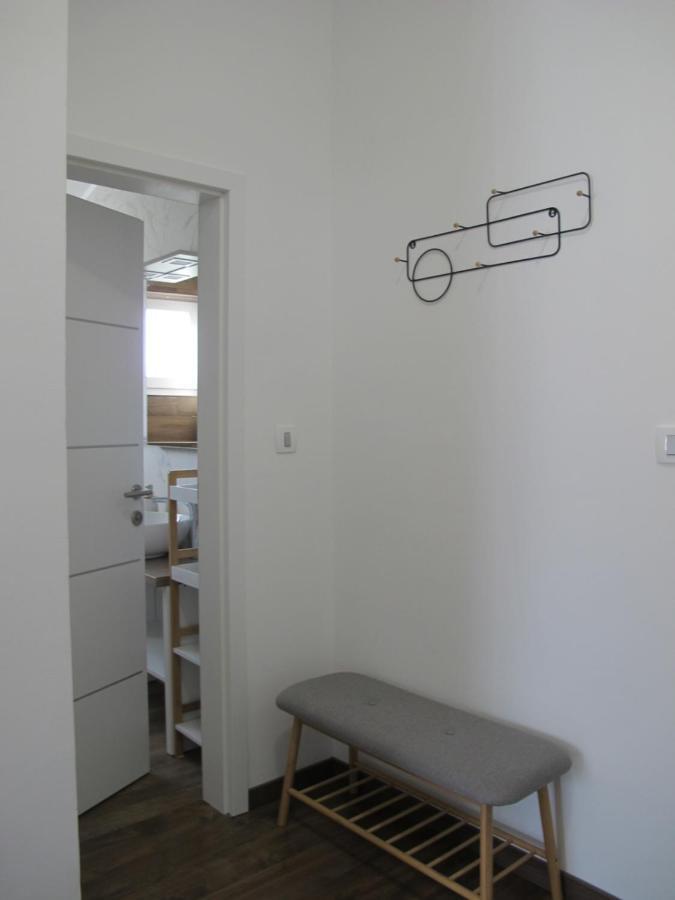 M&t Apartment Nin