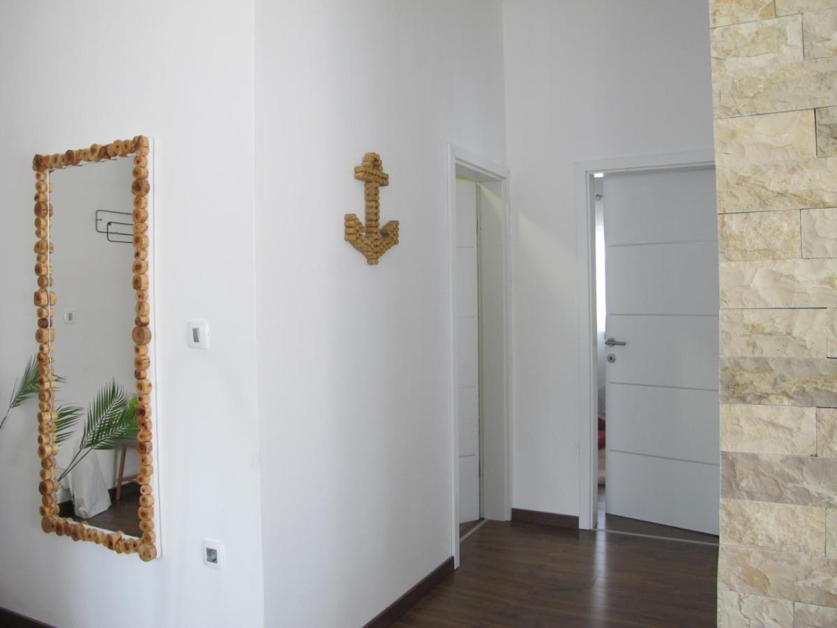 Apartment M&t Nin